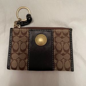 ✨Coach Keychain Wallet✨